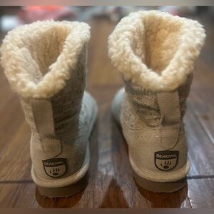 BearPaws fur-lined booties. Size 7.5. Close to Brand New!!! $30